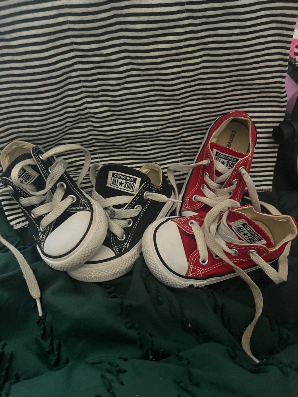 2pairs Converse Kids Red & Black Low Top Chuck Taylor Sneakers